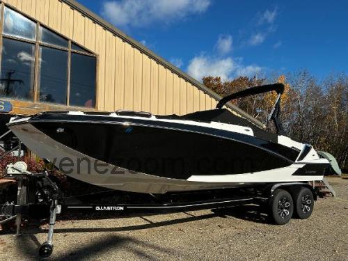 Tekniset tiedot ja arvostelut